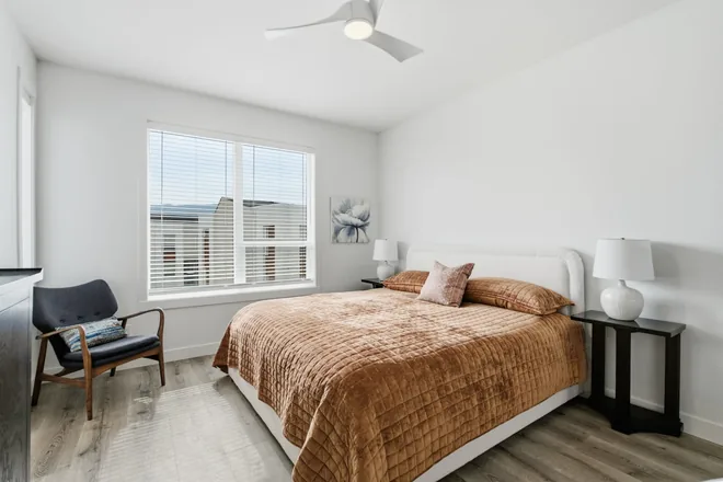 Lock-off flex room with separate entrance